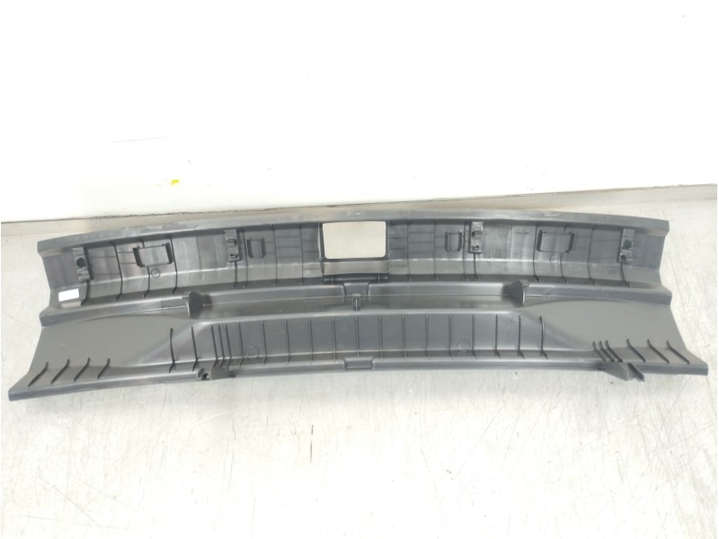 Recambio de moldura para seat arona xperience referencia OEM IAM 6F9863459A  