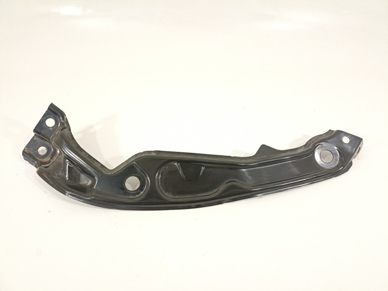 Recambio de travesaño superior para seat arona xperience referencia OEM IAM 6F9805932  