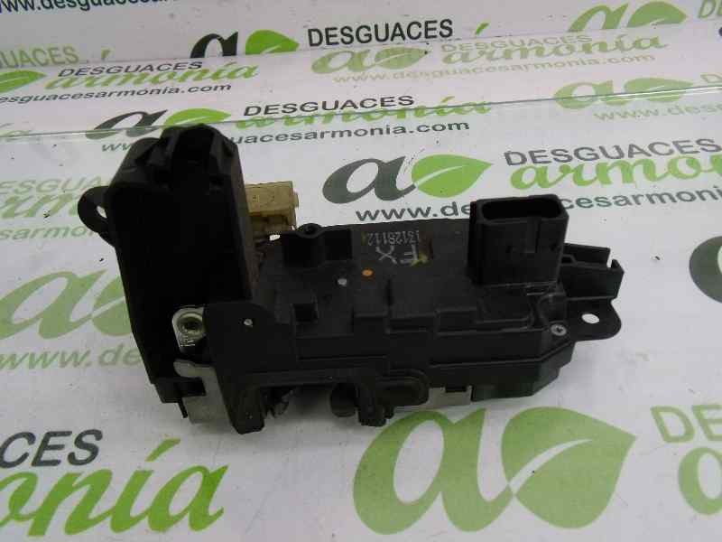 Recambio de cerradura puerta delantera derecha para opel astra h berlina cosmo referencia OEM IAM 13128112  