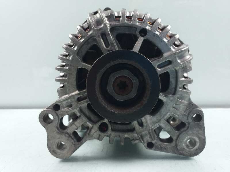 Recambio de alternador para volkswagen golf v berlina (1k1) gt sport referencia OEM IAM 03C903023B  