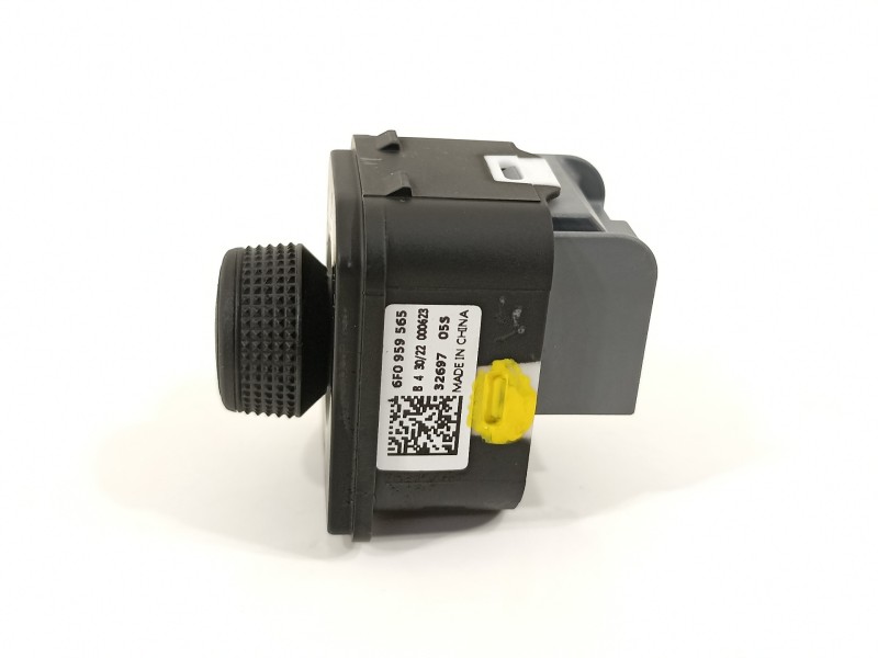 Recambio de mando retrovisor para seat arona xperience referencia OEM IAM 6F0959565  