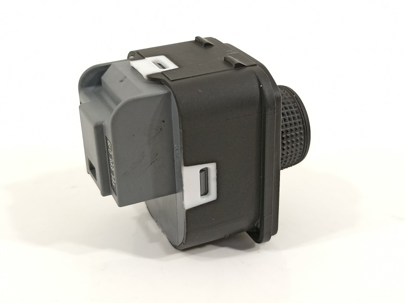 Recambio de mando retrovisor para seat arona xperience referencia OEM IAM 6F0959565  