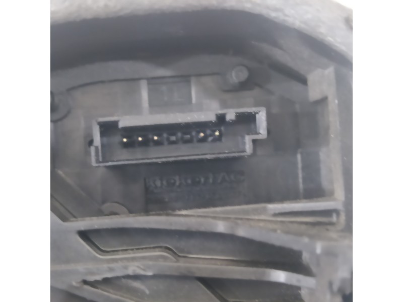 Recambio de cerradura puerta delantera izquierda para bmw serie 1 berlina (e81/e87) 118d referencia OEM IAM 7202149  