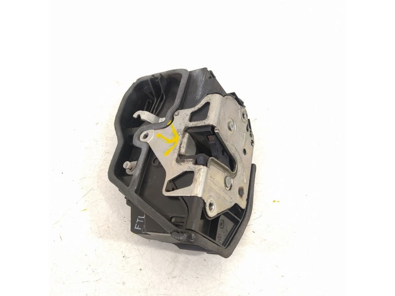 Recambio de cerradura puerta delantera izquierda para bmw serie 1 berlina (e81/e87) 118d referencia OEM IAM 7202149  