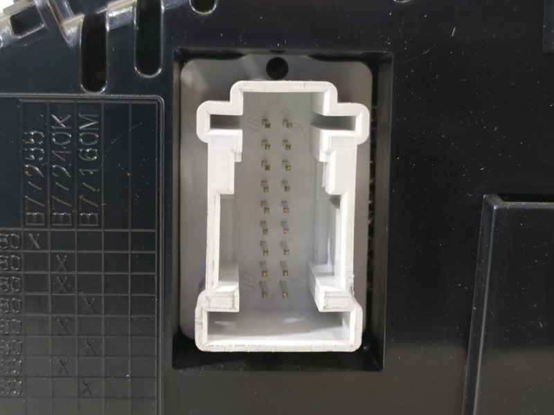 Recambio de cuadro instrumentos para citroën c4 lim. collection referencia OEM IAM 96657314XT A2C53408150 