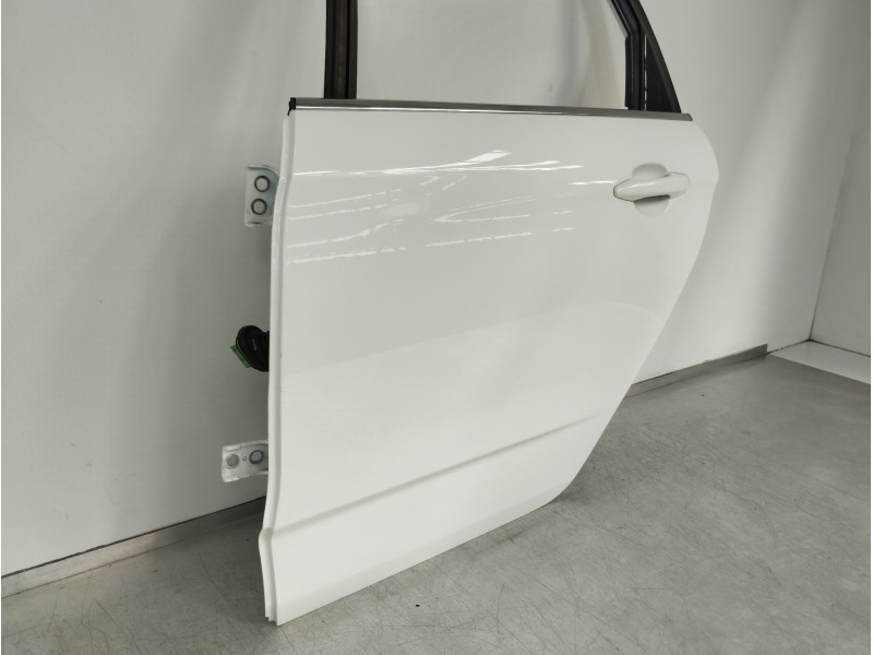 Recambio de puerta trasera izquierda para citroën c4 lim. collection referencia OEM IAM   
