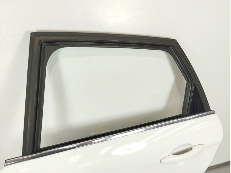Recambio de puerta trasera izquierda para citroën c4 lim. collection referencia OEM IAM   