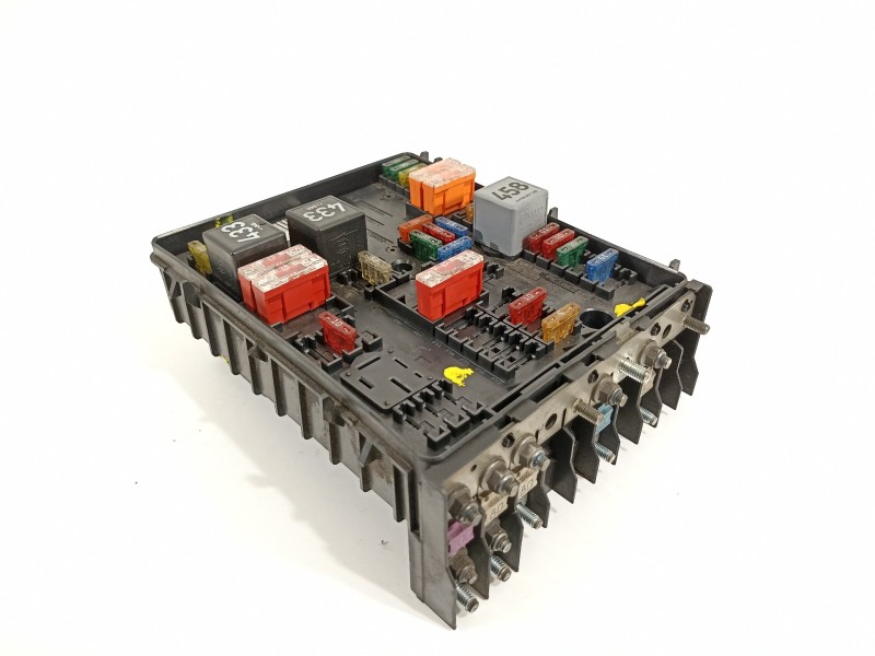 Recambio de caja reles / fusibles para audi a3 (8p) 2.0 tdi attraction (dpf) referencia OEM IAM 1K0937124H  