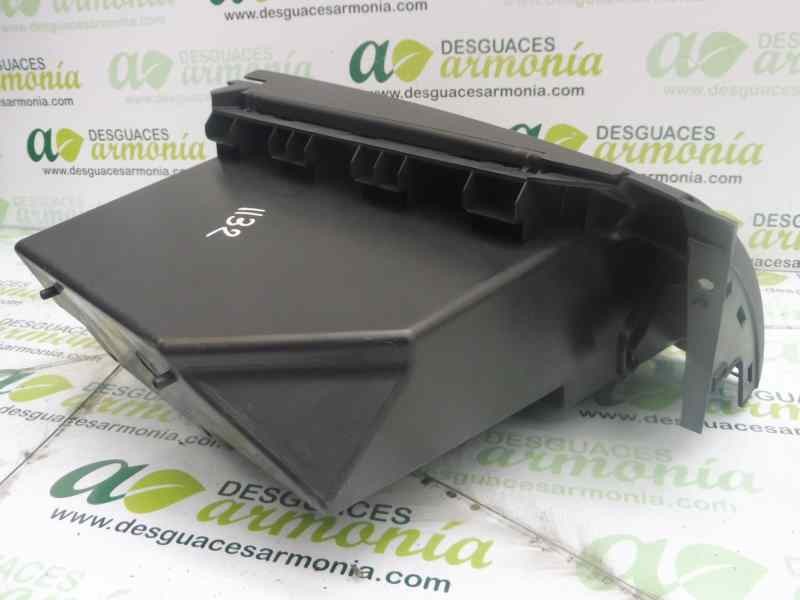 Recambio de guantera para renault clio iii yahoo! referencia OEM IAM 8200407712  