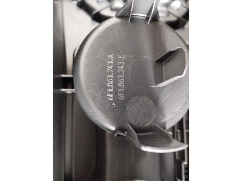 Recambio de consola central para seat arona xperience referencia OEM IAM 6F1863243 01173227 