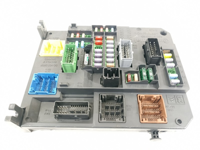 Recambio de caja reles / fusibles para citroën c4 lim. collection referencia OEM IAM 9665547480 BSIQ03 