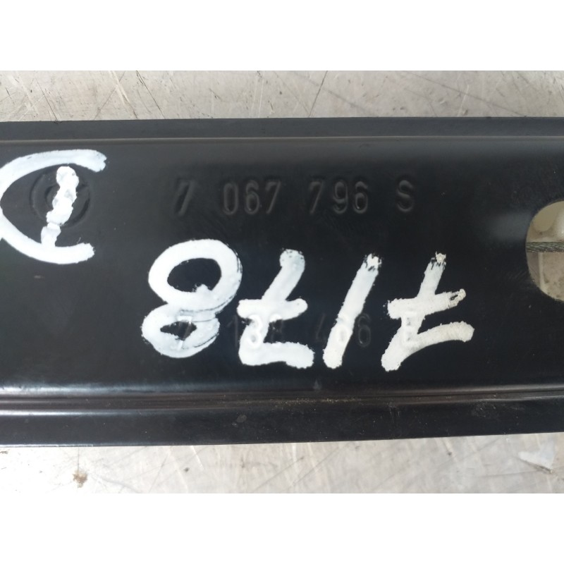 Recambio de elevalunas delantero derecho para bmw serie 1 berlina (e81/e87) 118d referencia OEM IAM 7138466 6927028 0130822227