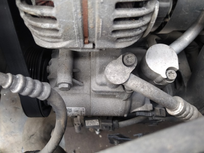 Recambio de compresor aire acondicionado para volkswagen polo (6r1) advance referencia OEM IAM 5N0820803A  