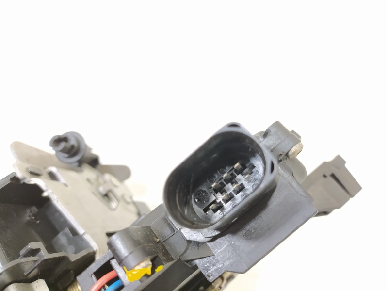 Recambio de cerradura puerta delantera derecha para audi a4 avant (8e) 1.9 tdi (96kw) referencia OEM IAM 8E1837016C  