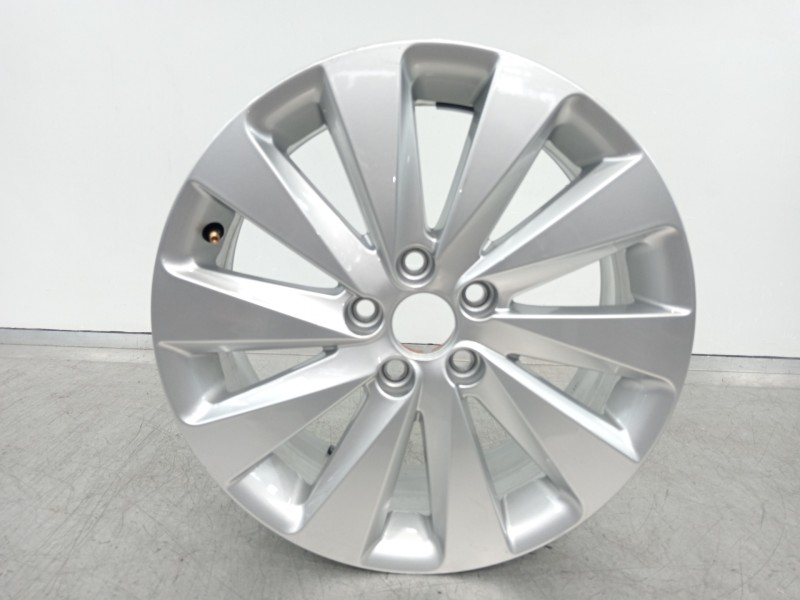 Recambio de llanta para seat arona xperience referencia OEM IAM 6F9601025  