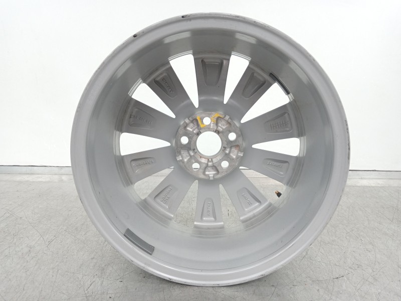 Recambio de llanta para seat arona xperience referencia OEM IAM 6F9601025  