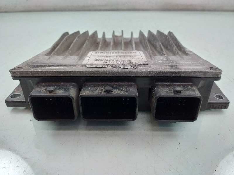 Recambio de centralita motor uce para renault kangoo expression referencia OEM IAM 8201112294  