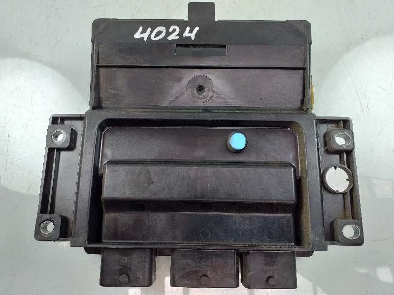 Recambio de centralita motor uce para renault kangoo expression referencia OEM IAM 8201112294  