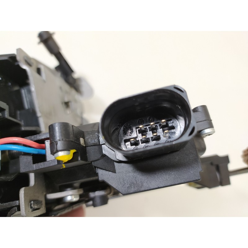 Recambio de cerradura puerta trasera derecha para audi a4 avant (8e) 1.9 tdi (96kw) referencia OEM IAM 8E0839016C  