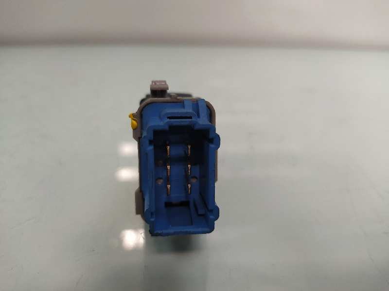 Recambio de mando elevalunas delantero derecho para renault kangoo expression referencia OEM IAM   