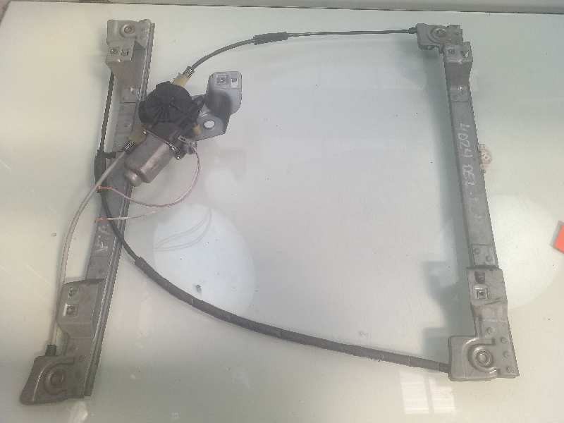 Recambio de elevalunas delantero derecho para renault kangoo expression referencia OEM IAM 807207012R  