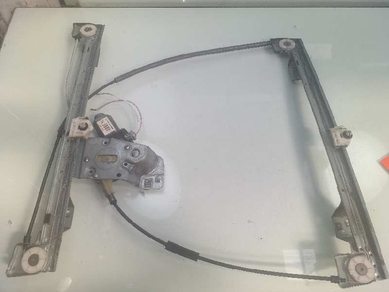 Recambio de elevalunas delantero derecho para renault kangoo expression referencia OEM IAM 807207012R  