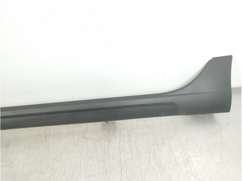 Recambio de faldon lateral para seat arona xperience referencia OEM IAM 6F9853851  