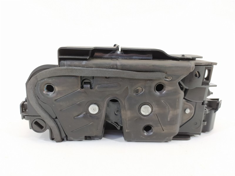 Recambio de cerradura puerta delantera derecha para volkswagen caddy furgón/kombi furgón bluemotion referencia OEM IAM 5TB837016