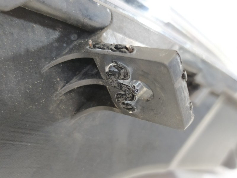 Recambio de faro antiniebla derecho para volkswagen caddy furgón/kombi furgón bluemotion referencia OEM IAM 2K5941662B  