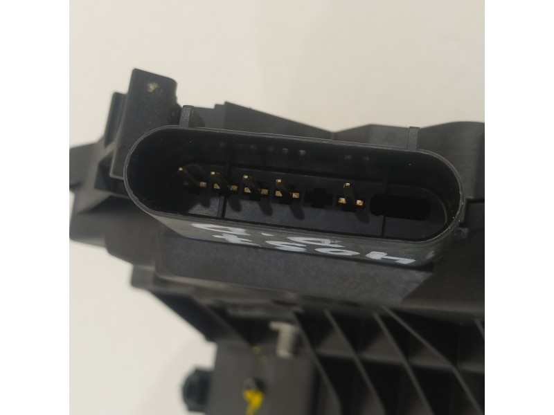 Recambio de cerradura puerta delantera derecha para ford kuga (cbs) titanium referencia OEM IAM BM5AA21812DG  