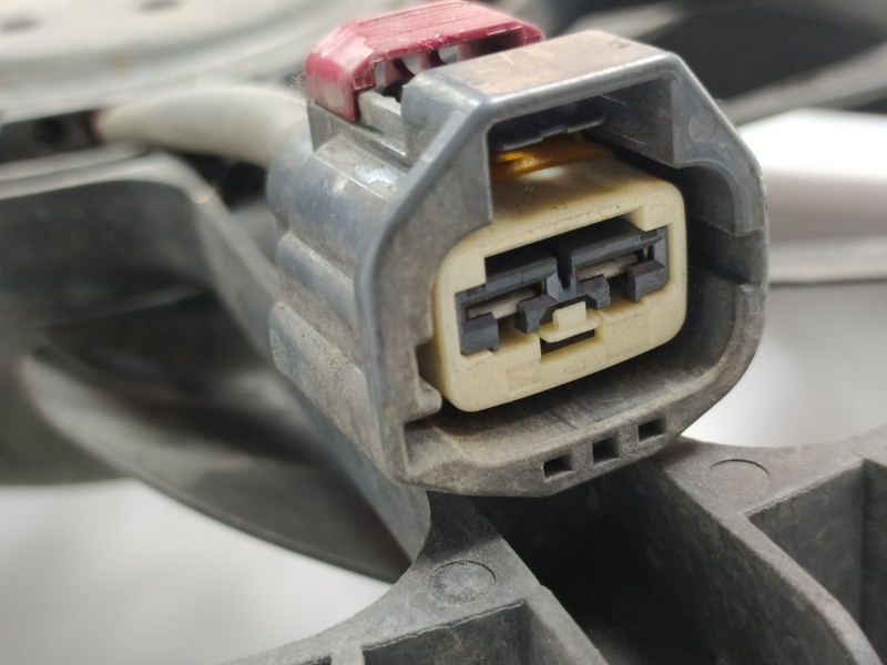 Recambio de electroventilador para chrysler voyager (rg) 2.5 crd executive referencia OEM IAM MC1211868911P MC12118685009 048094