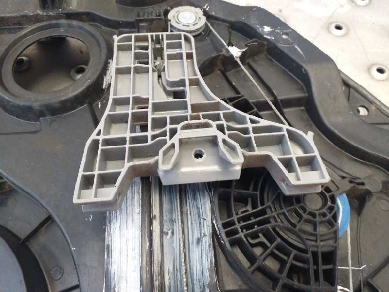 Recambio de elevalunas trasero derecho para hyundai tucson 25 aniversario 4x2 referencia OEM IAM 83480D7000 83460D7000 