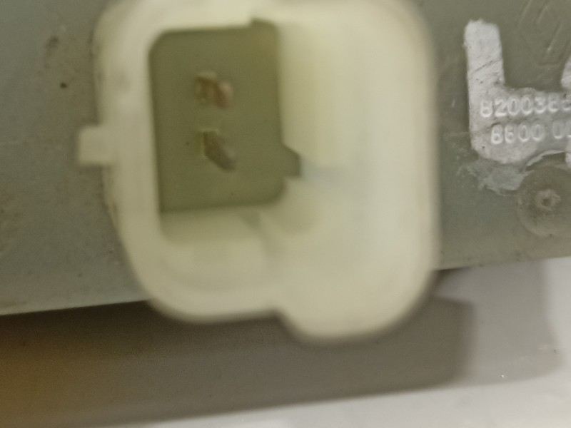 Recambio de maneta exterior porton para renault megane iii berlina 5 p emotion referencia OEM IAM 8200385515  