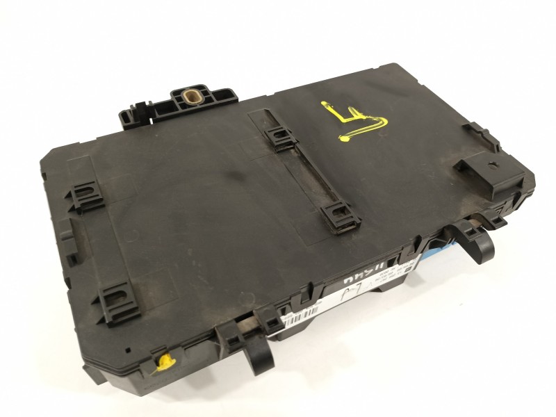 Recambio de caja reles / fusibles para opel astra h caravan cosmo referencia OEM IAM 13206748 5DK008669 