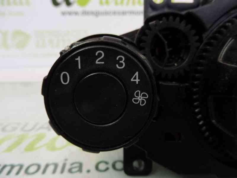 Recambio de mando climatizador para ford fiesta (cb1) trend referencia OEM IAM 8A6119980AE  