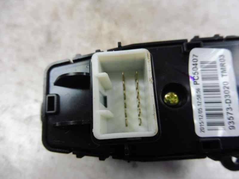 Recambio de mando retrovisor para hyundai tucson 25 aniversario 4x2 referencia OEM IAM 93573D3020  