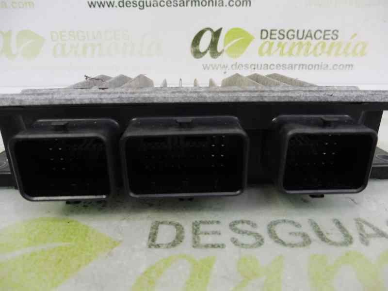 Recambio de centralita motor uce para renault clio iii expression referencia OEM IAM 8200911560 8200909666 