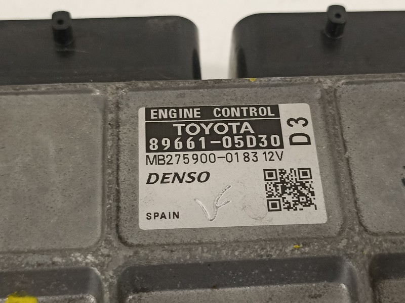 Recambio de centralita motor uce para toyota avensis (t27) active referencia OEM IAM 8966105D30 2759000183 