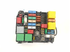 Recambio de caja reles / fusibles para citroën c3 collection referencia OEM IAM 9804846880  
