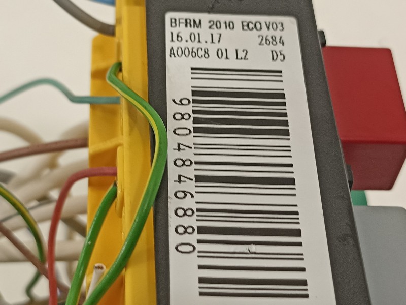 Recambio de caja reles / fusibles para citroën c3 collection referencia OEM IAM 9804846880  