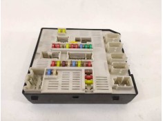 Recambio de caja reles / fusibles para renault megane iii berlina 5 p tomtom edition referencia OEM IAM 284B61871R 519339402 963