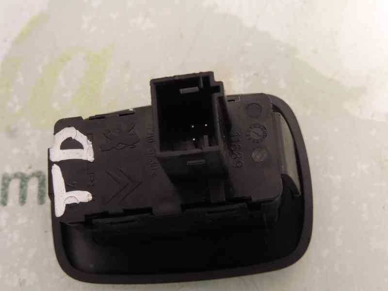 Recambio de mando elevalunas trasero derecho para citroën c5 station wagon 2.0 bluehdi 180 referencia OEM IAM 96623726XT  