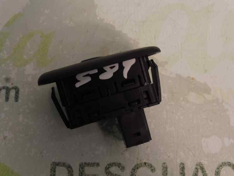 Recambio de mando elevalunas trasero derecho para citroën c5 station wagon 2.0 bluehdi 180 referencia OEM IAM 96623726XT  