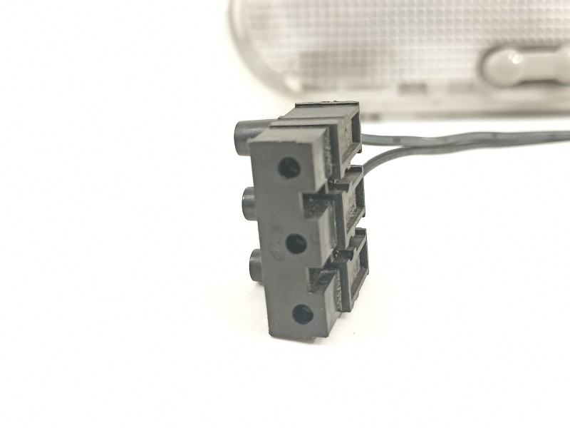 Recambio de luz interior para renault kangoo profesional referencia OEM IAM 8200074362  