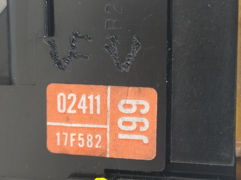 Recambio de mando limpia para toyota auris luna+ referencia OEM IAM 8465202411 0241117F582 