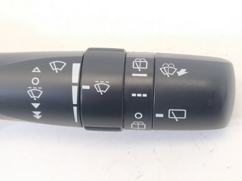 Recambio de mando limpia para toyota auris luna+ referencia OEM IAM 8465202411 0241117F582 