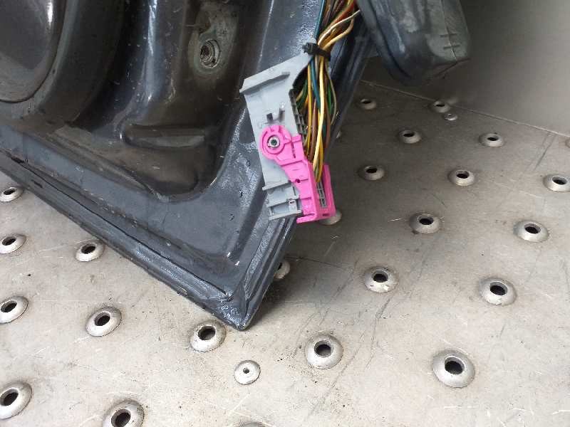 Recambio de puerta delantera izquierda para opel insignia berlina excellence referencia OEM IAM 39062233  