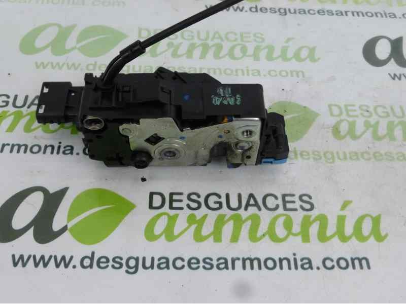 Recambio de cerradura puerta trasera izquierda para peugeot 207 urban referencia OEM IAM 24090158  