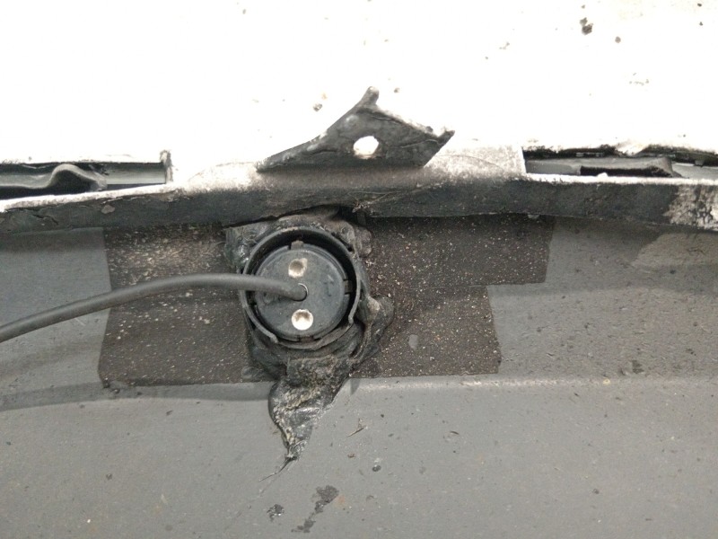 Recambio de paragolpes trasero para ford mondeo ber. (ca2) ghia referencia OEM IAM M738A  