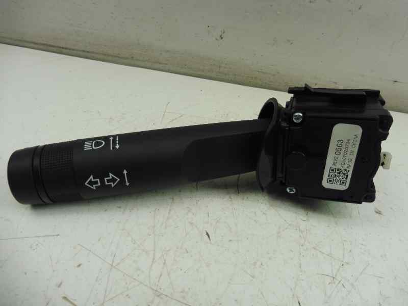Recambio de mando intermitentes para opel insignia berlina excellence referencia OEM IAM 95220563  